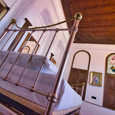 Boutique Hotel Praga Gjirokastër Habitación foto