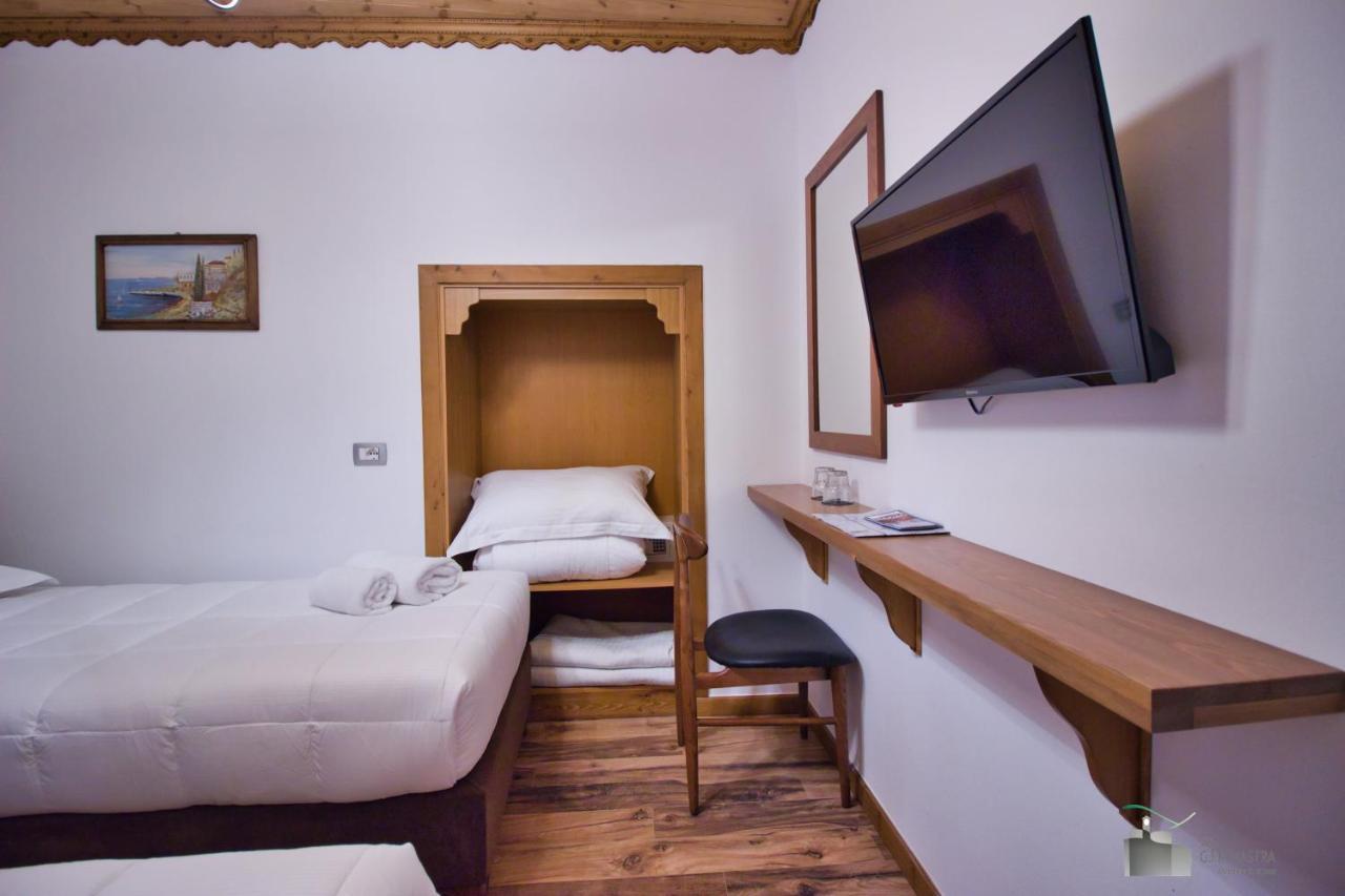 Boutique Hotel Praga Gjirokastër Exterior foto