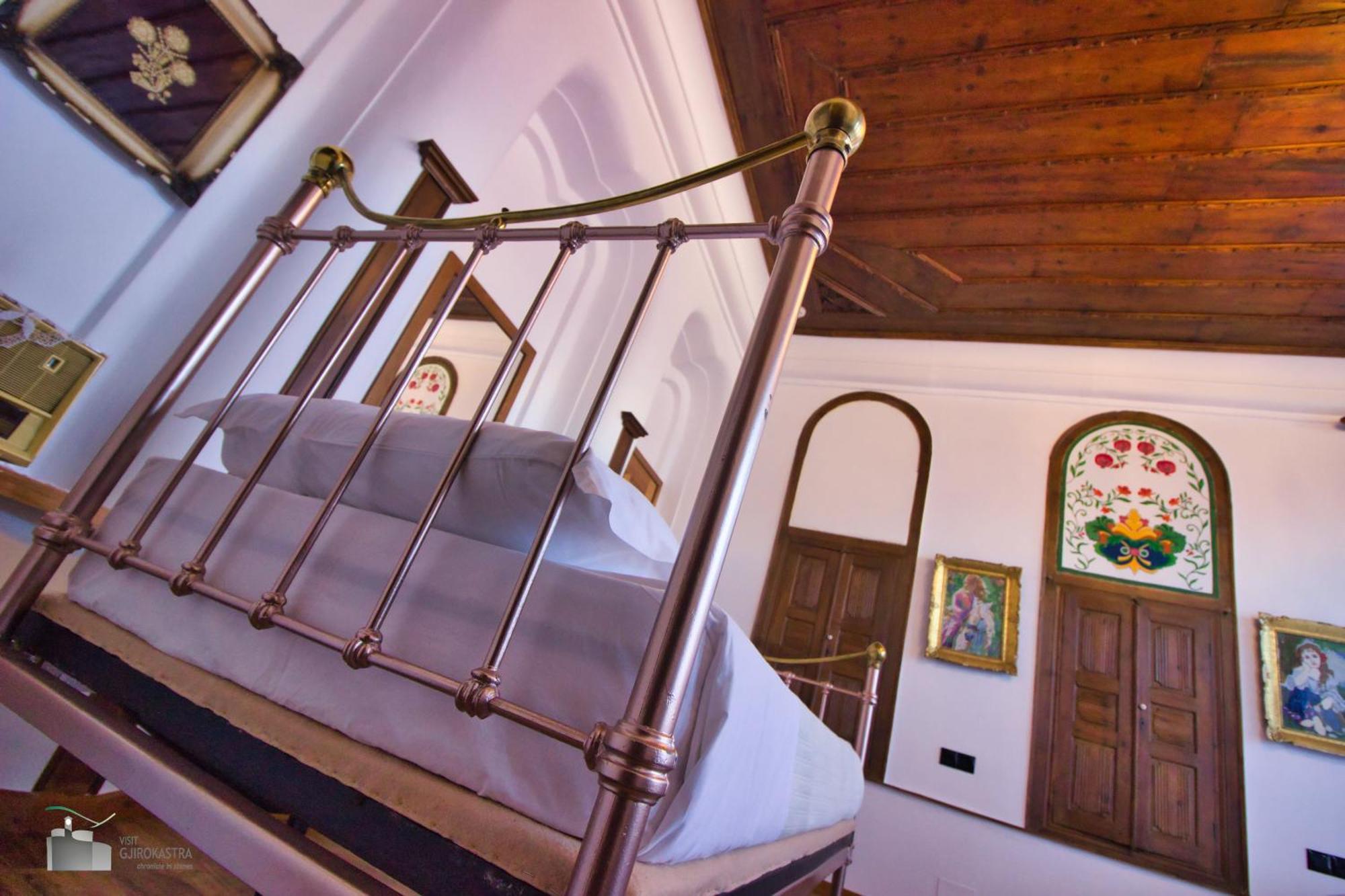 Boutique Hotel Praga Gjirokastër Habitación foto